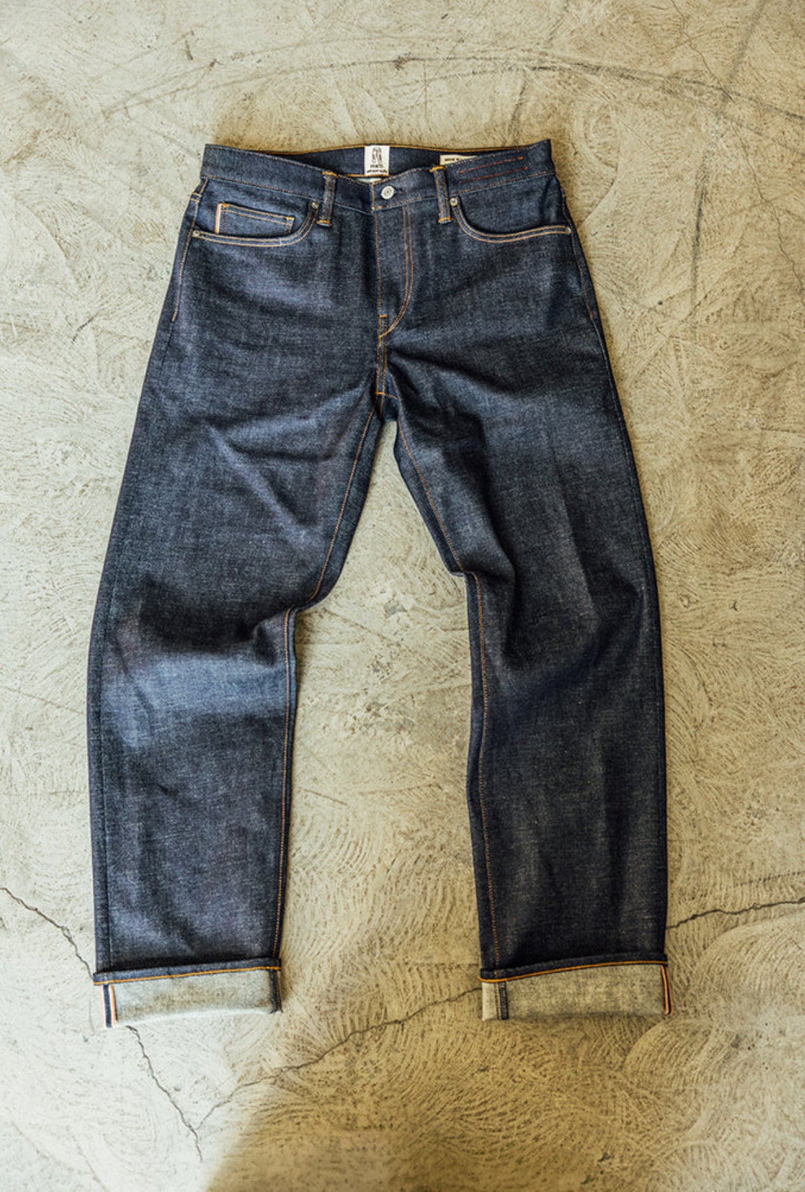 The Barrel Classic Straight - Indigo Raw 14oz Selvedge